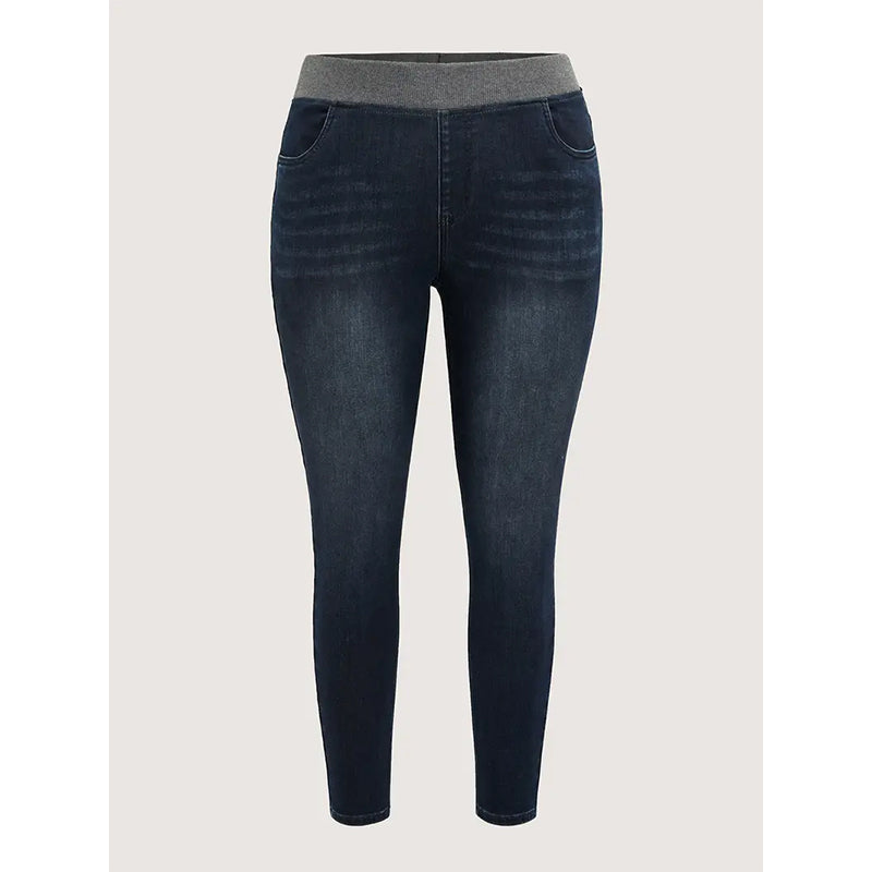 Women's Plus Size Dark Wash Skinny Jeans, Pull-On Stretch Denim With Pockets