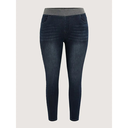 Women's Plus Size Dark Wash Skinny Jeans, Pull-On Stretch Denim With Pockets