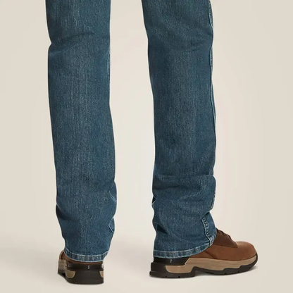 Clearance sale, limited stock — CLASSIC FIT JEANS